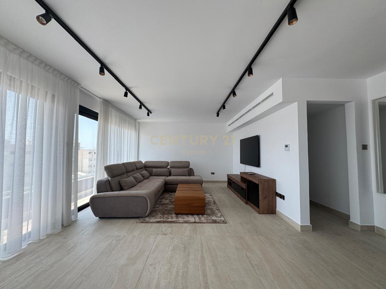 4 bedrooms Penthouse in Limassol, Cyprus No. 56034