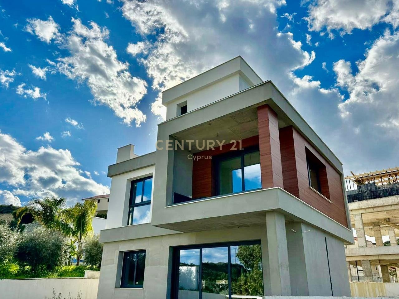 4 bedrooms Villa in Agios Tychonas, Limassol, Cyprus No. 25067