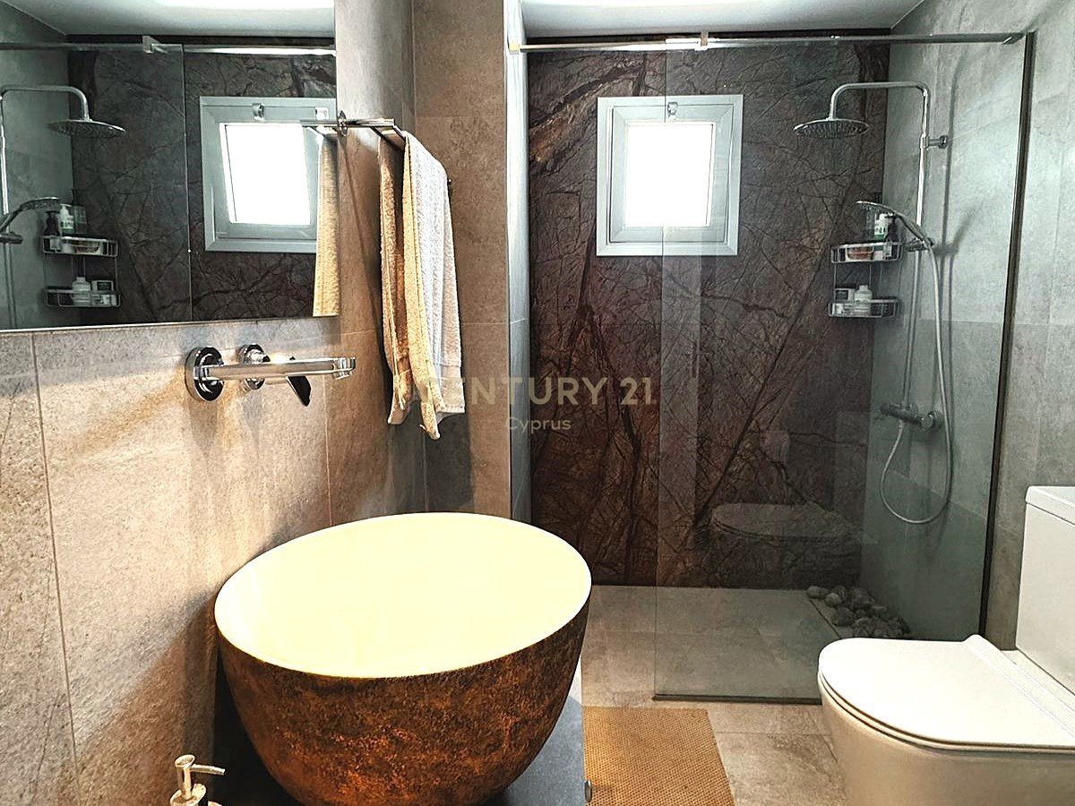 3 bedrooms Penthouse in Mesa Geitonia, Limassol, Cyprus No. 53765