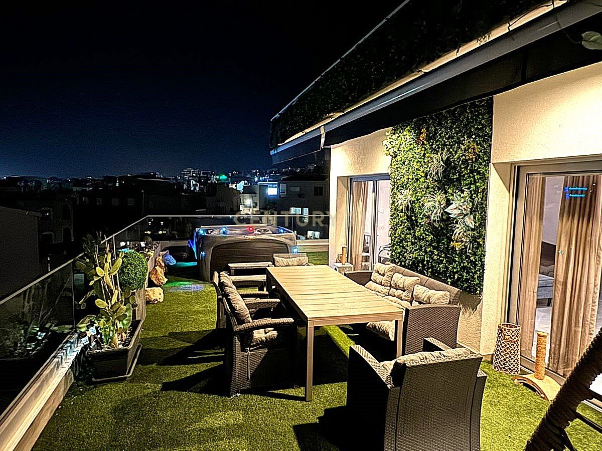 3 bedrooms Penthouse in Mesa Geitonia, Limassol, Cyprus No. 53765