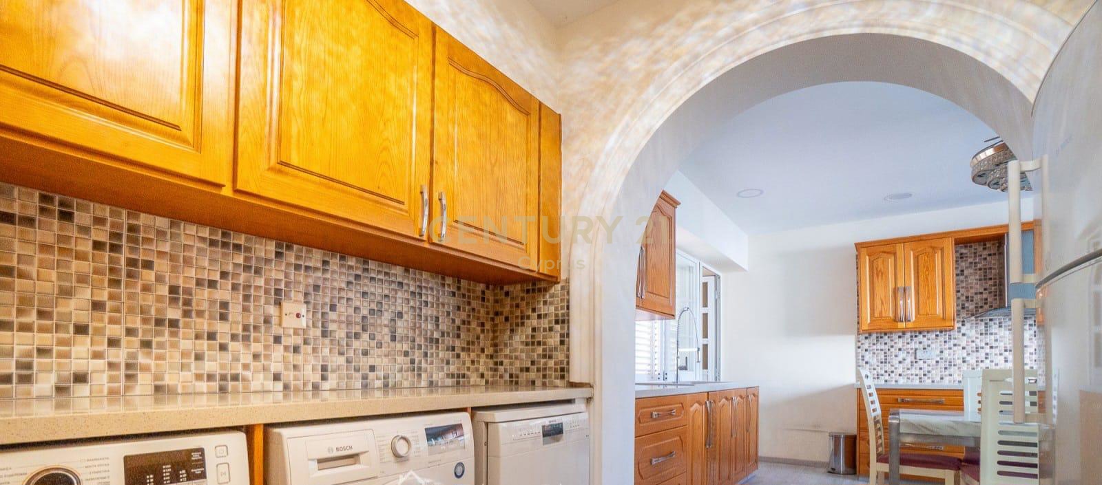 6 dormitorios Villa en Germasogeia, Limassol, Chipre No. 53766
