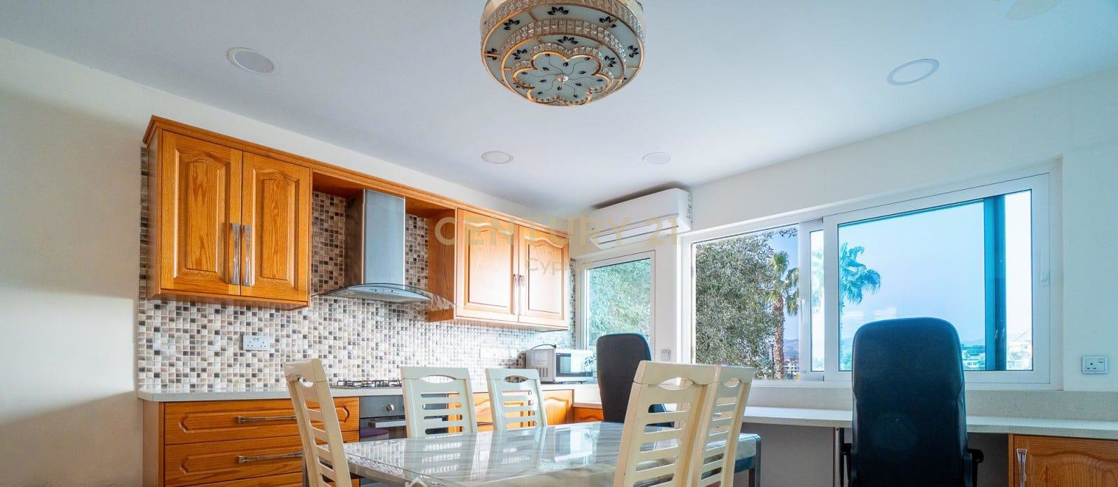 6 dormitorios Villa en Germasogeia, Limassol, Chipre No. 53766