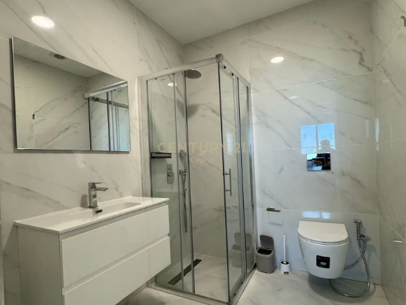 3 bedrooms Apartment in Germasogeia, Limassol, Cyprus No. 53760