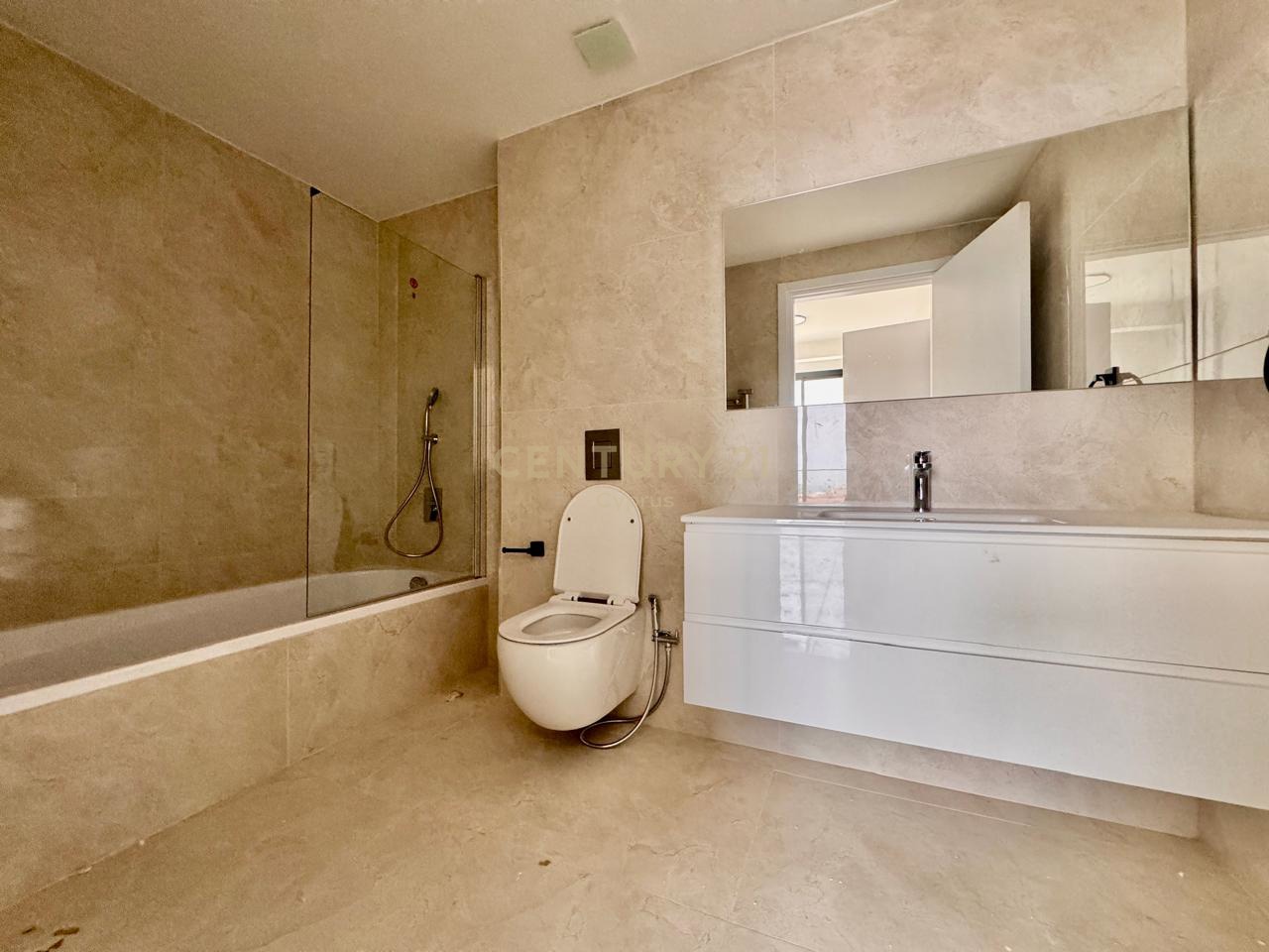 4 bedrooms Penthouse in Germasogeia, Limassol, Cyprus No. 53763