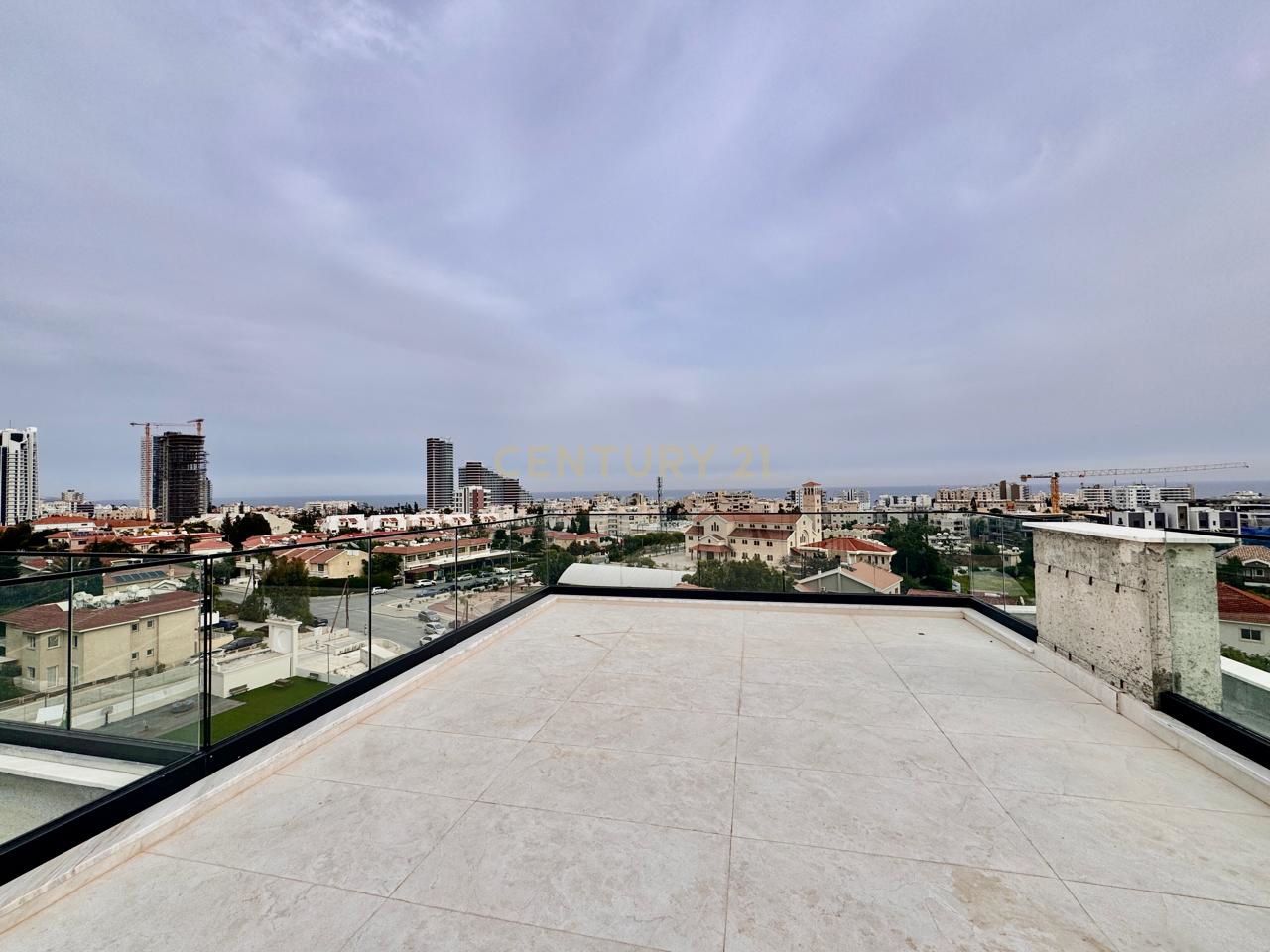 4 bedrooms Penthouse in Germasogeia, Limassol, Cyprus No. 53763
