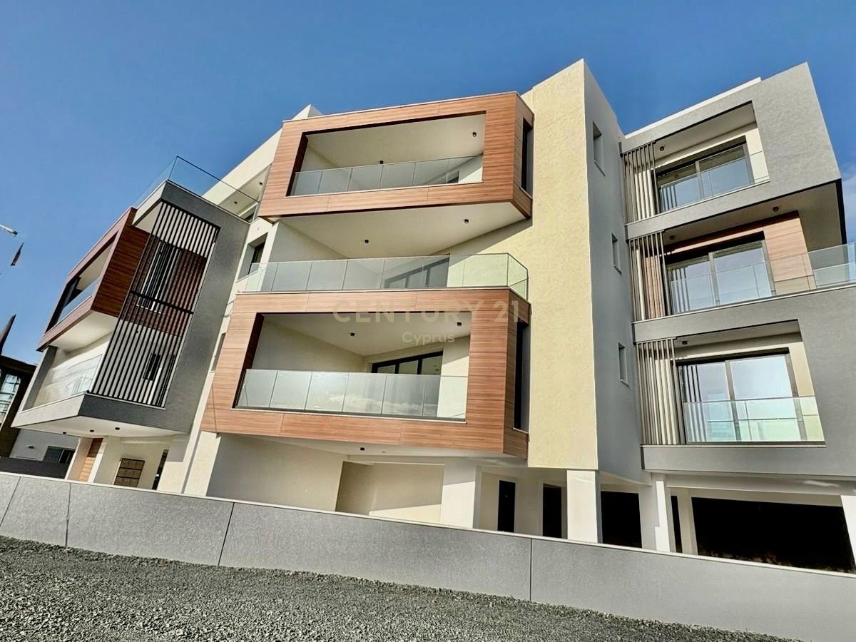 2 bedrooms Penthouse in Mesa Geitonia, Limassol, Cyprus No. 55237