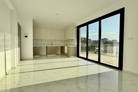 2 bedrooms Penthouse in Mesa Geitonia, Limassol, Cyprus No. 55237