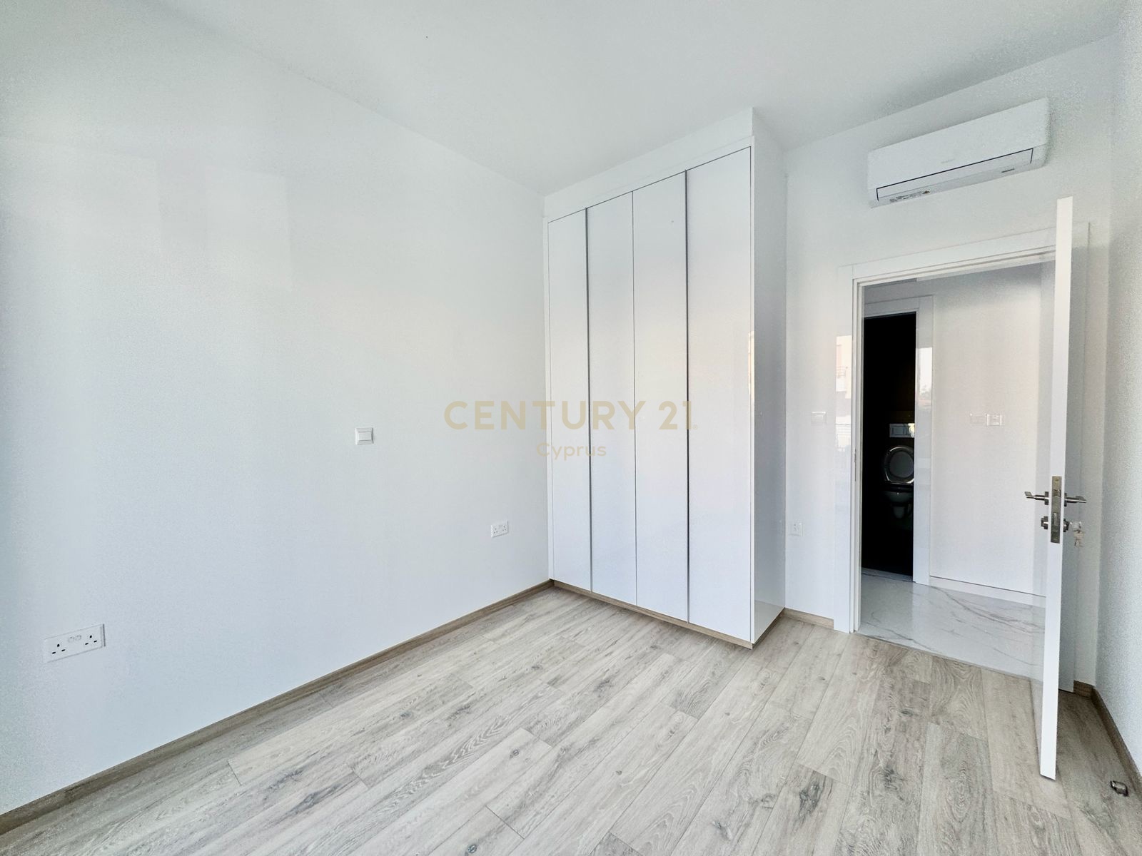 2 bedrooms Apartment in Agios Athanasios, Limassol, Cyprus No. 55238