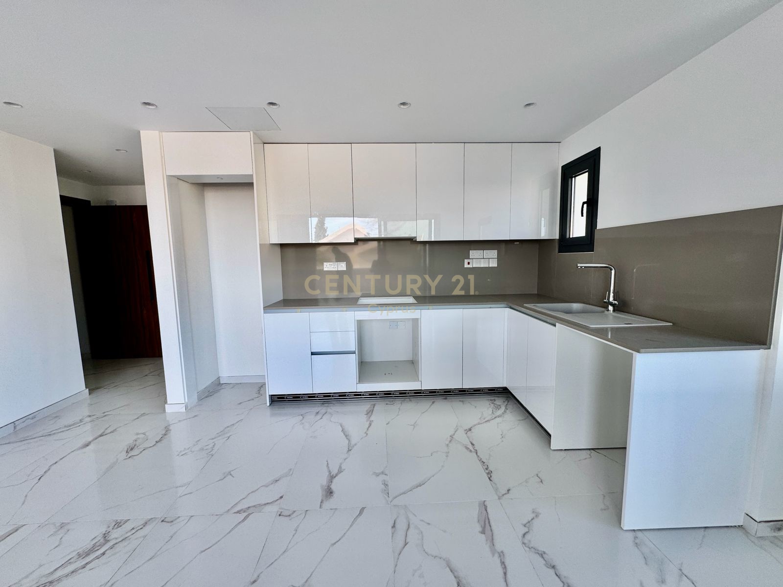2 bedrooms Apartment in Agios Athanasios, Limassol, Cyprus No. 55238