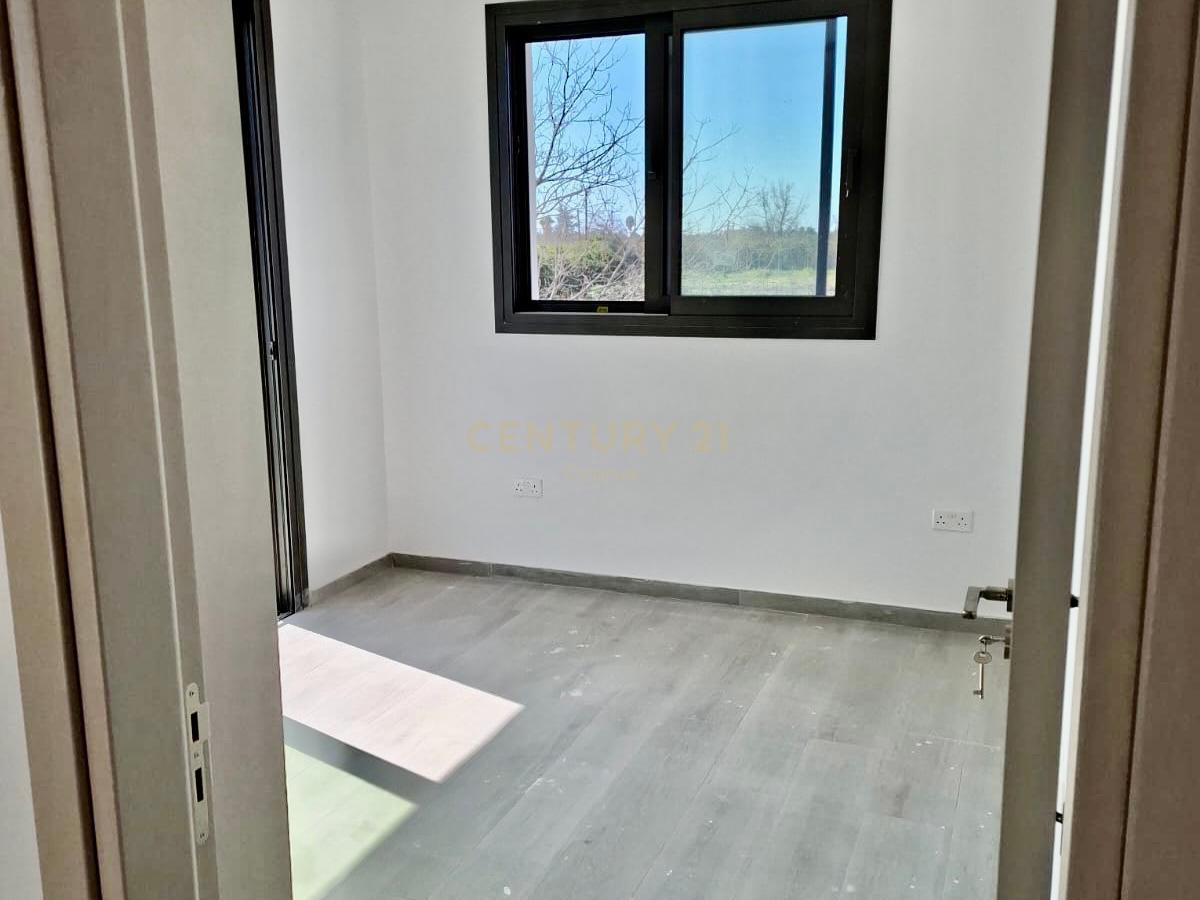 1 bedroom Apartment in Trachoni, Limassol, Cyprus No. 32617