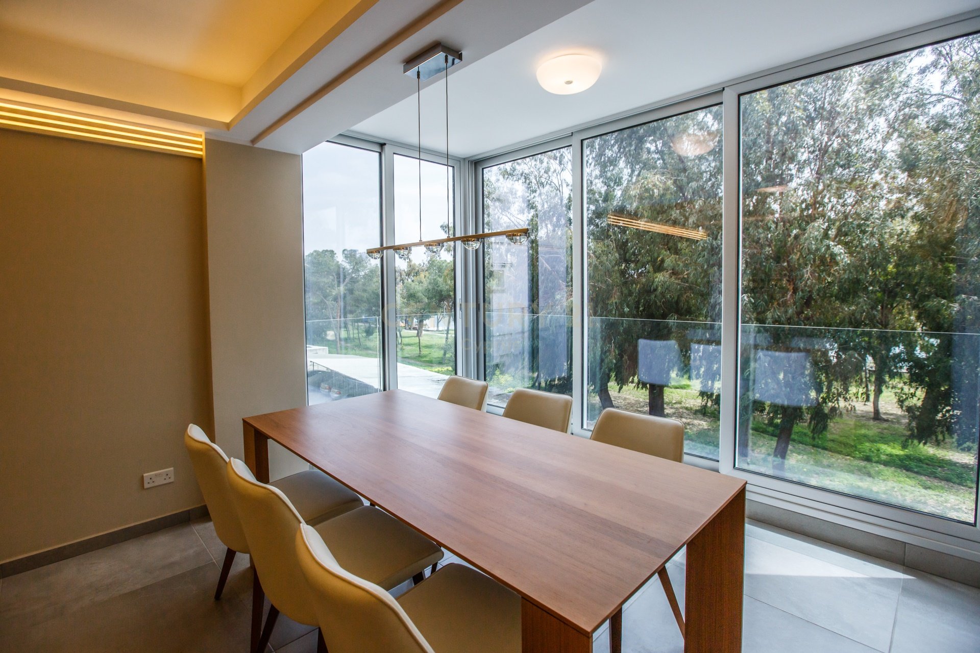 3 dormitorios Apartamento en Germasogeia, Limassol, Chipre No. 32616