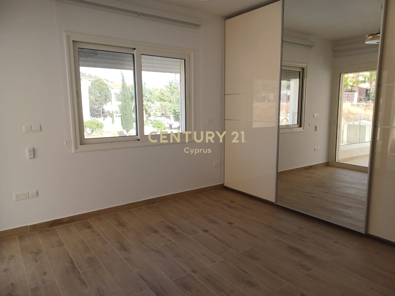 5 bedrooms Villa in Palodeia, Limassol, Cyprus No. 6032