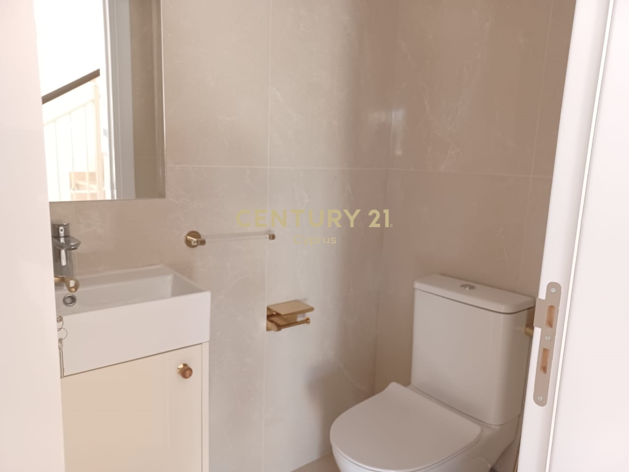 5 bedrooms Villa in Palodeia, Limassol, Cyprus No. 6032