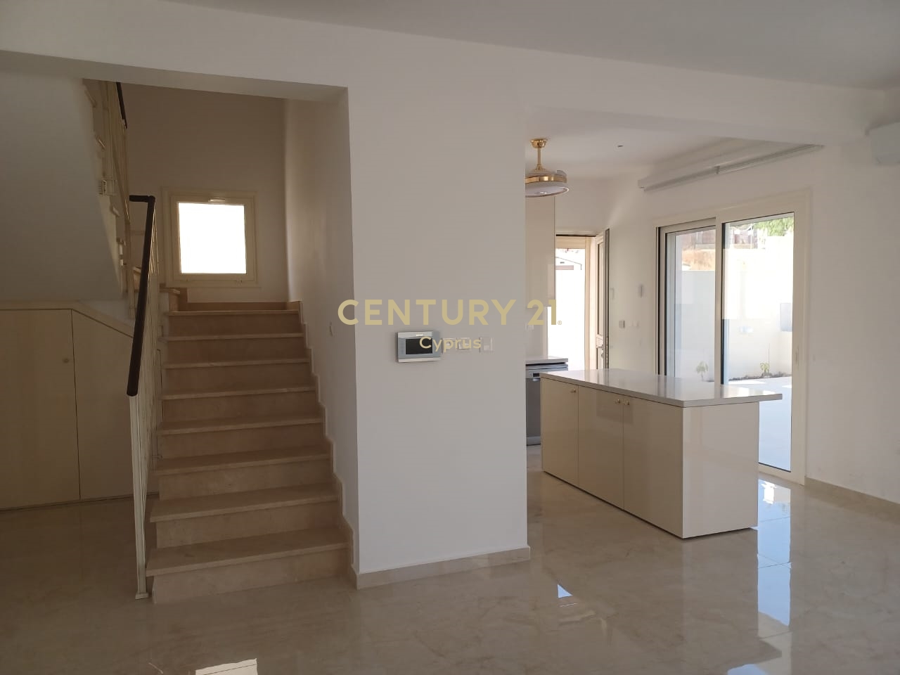 5 bedrooms Villa in Palodeia, Limassol, Cyprus No. 6032