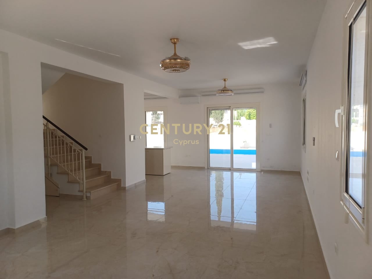 5 bedrooms Villa in Palodeia, Limassol, Cyprus No. 6032