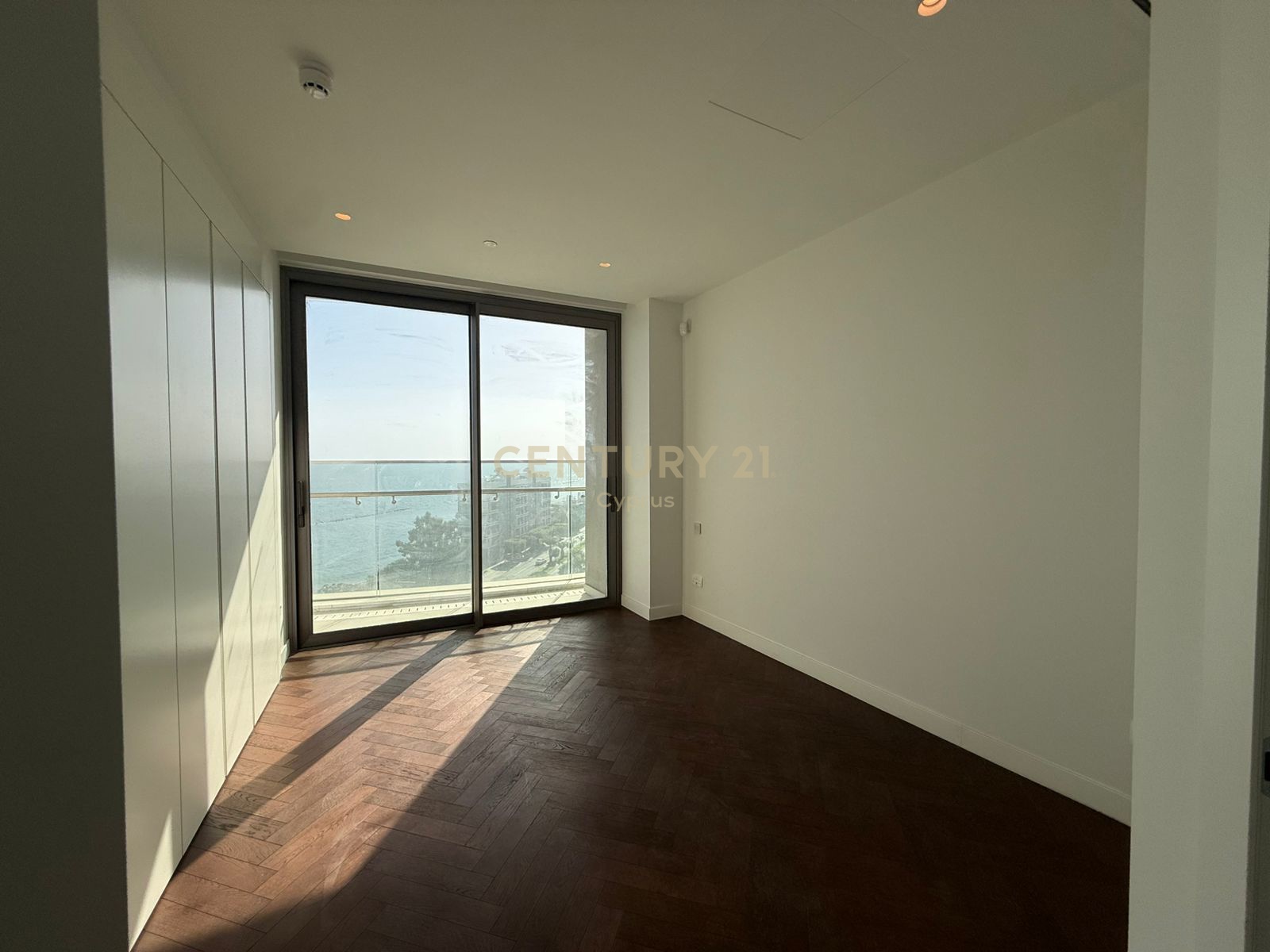 3 bedrooms Apartment in Germasogeia, Limassol, Cyprus No. 6394
