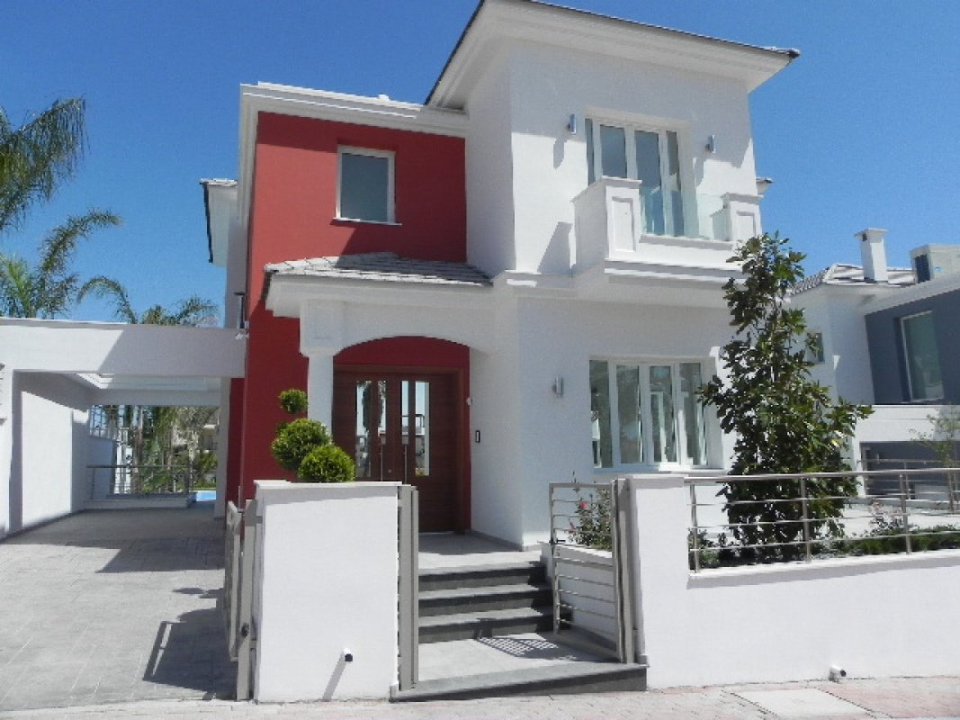 5 bedrooms Villa in Limassol, Cyprus No. 38436