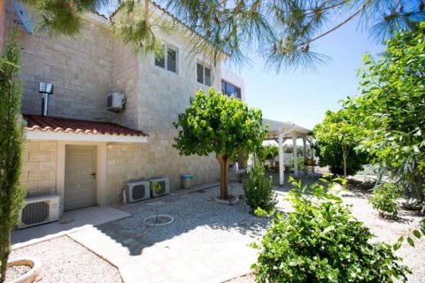 3 bedrooms Villa in Limassol, Cyprus No. 38433