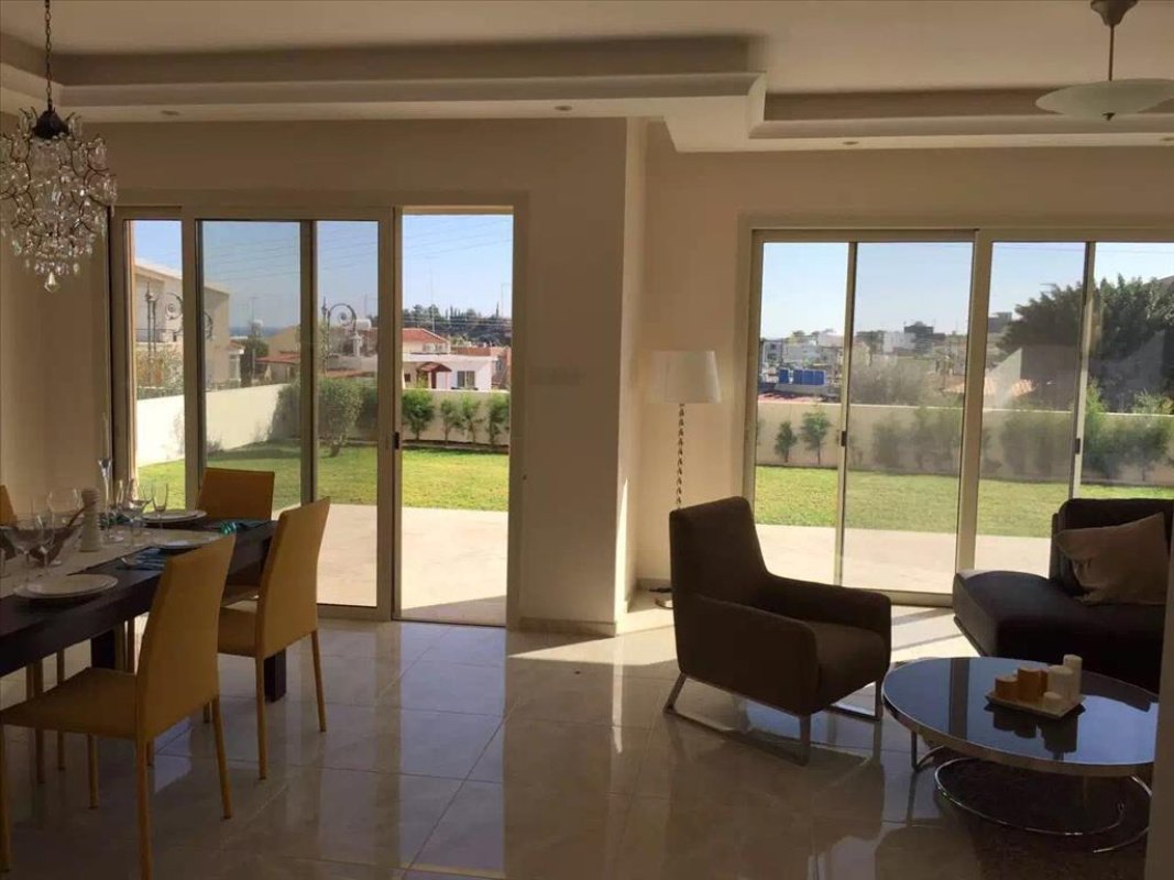 3 bedrooms Villa in Limassol, Cyprus No. 38432