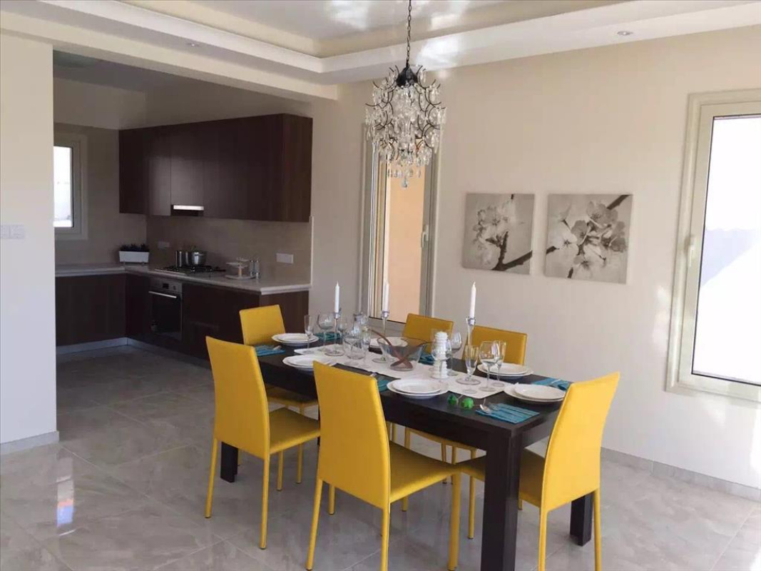 3 bedrooms Villa in Limassol, Cyprus No. 38432