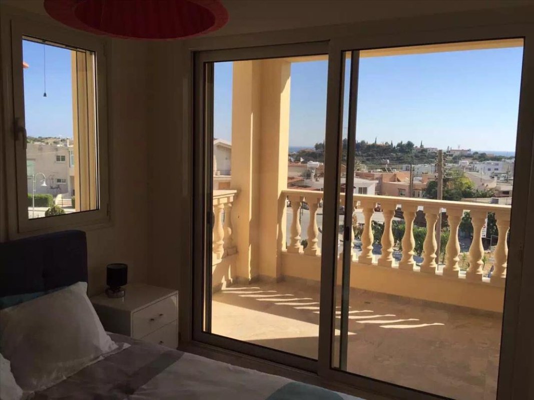 3 bedrooms Villa in Limassol, Cyprus No. 38432
