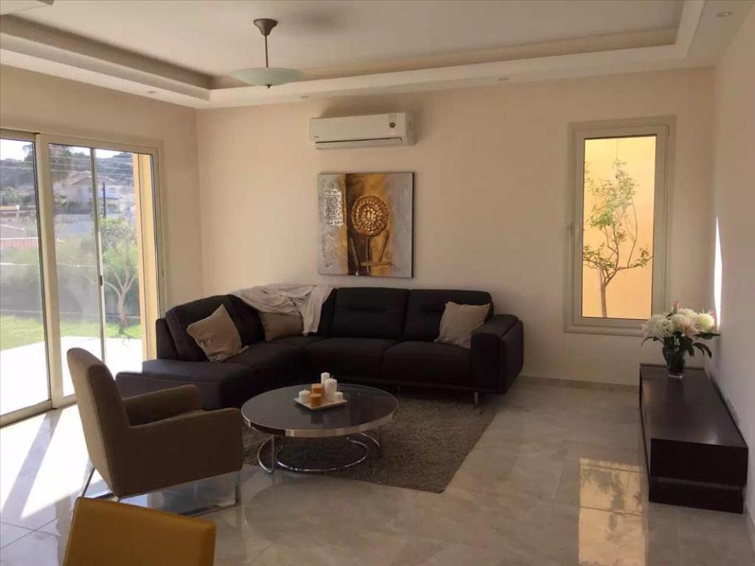 3 bedrooms Villa in Limassol, Cyprus No. 38432