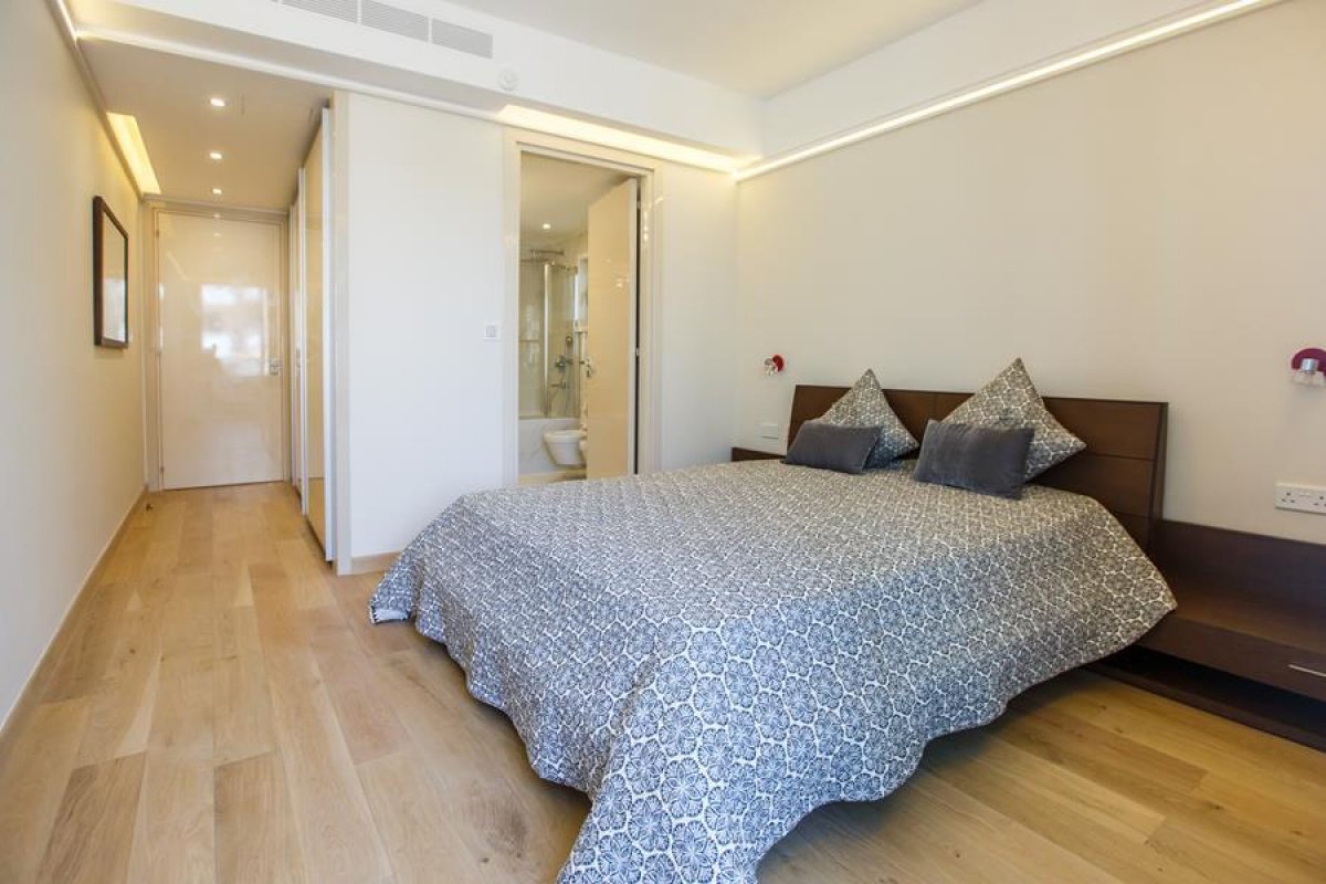 2 bedrooms Apartment in Limassol, Cyprus No. 38157