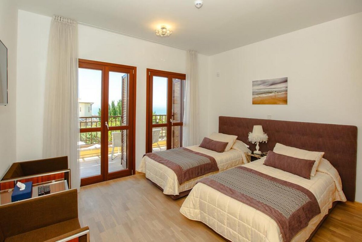 3 bedrooms Villa in Paphos, Cyprus No. 38159