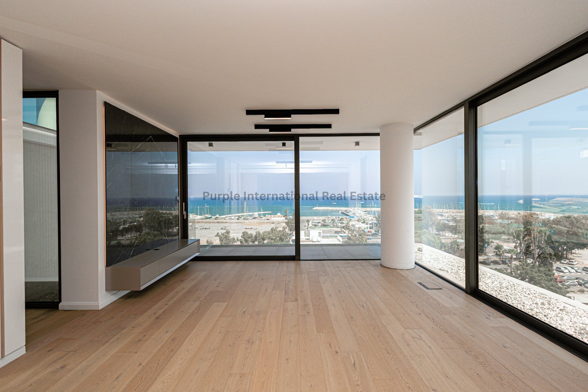 3 bedrooms Apartment in Larnaca, Larnaka, Cyprus No. 8015