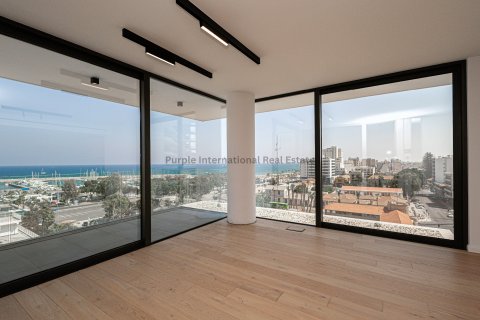 3 bedrooms Apartment in Larnaca, Larnaka, Cyprus No. 8015