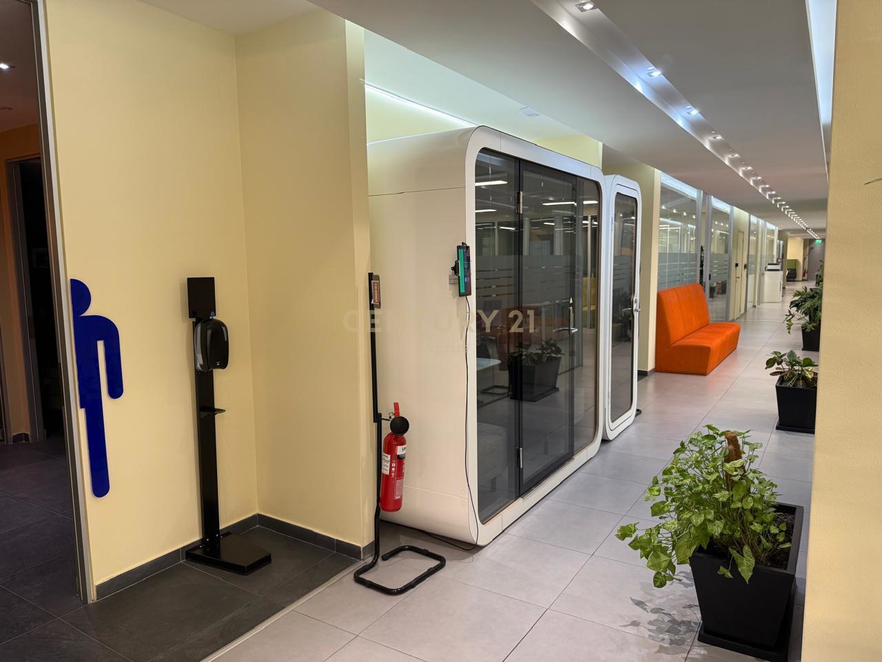 1100m2 Bureau à Agios Athanasios, Limassol, Chypre No. 55906
