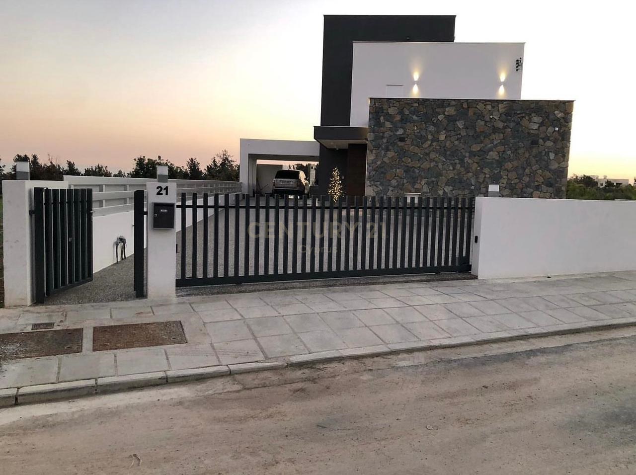 4 bedrooms Villa in Erimi, Limassol, Cyprus No. 55902