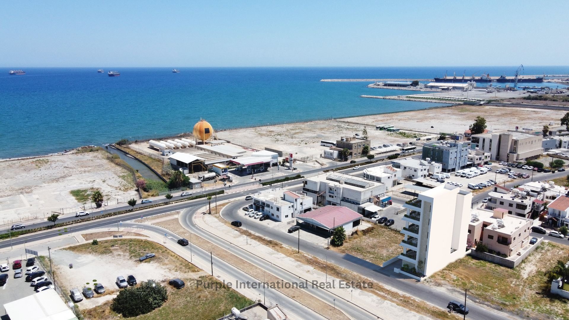 2 bedrooms Apartment in Livadia, Larnaka, Cyprus No. 37196