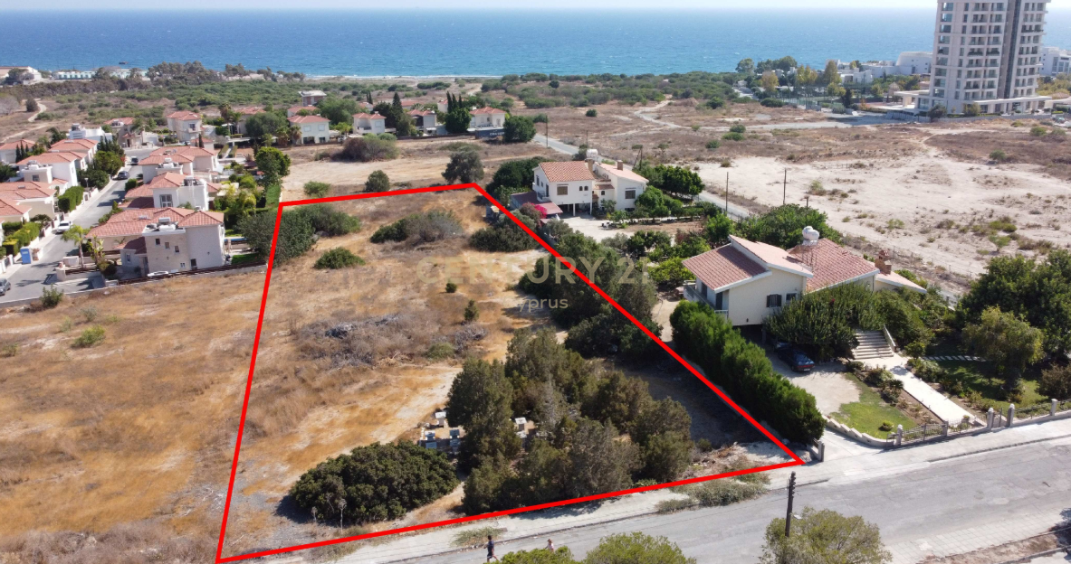 Land in Agios Tychonas, Limassol, Cyprus No. 55880