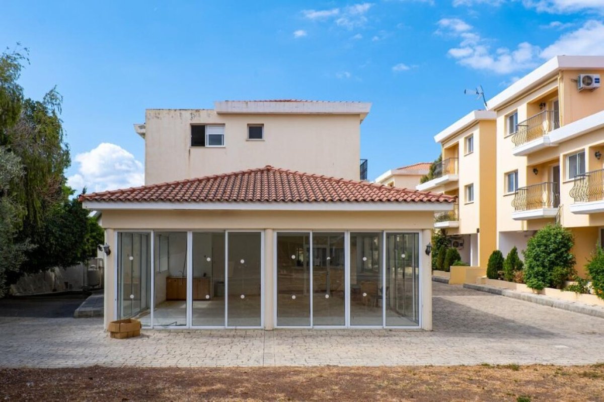 5395m2 Local comercial en Paphos, Chipre No. 37905