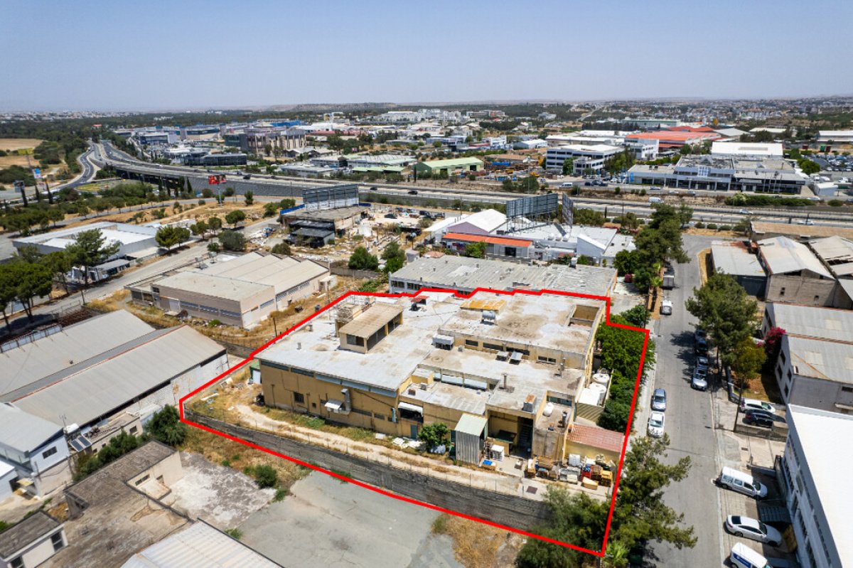 2850m2 Propriété commerciale à Nicosia, Chypre No. 37904