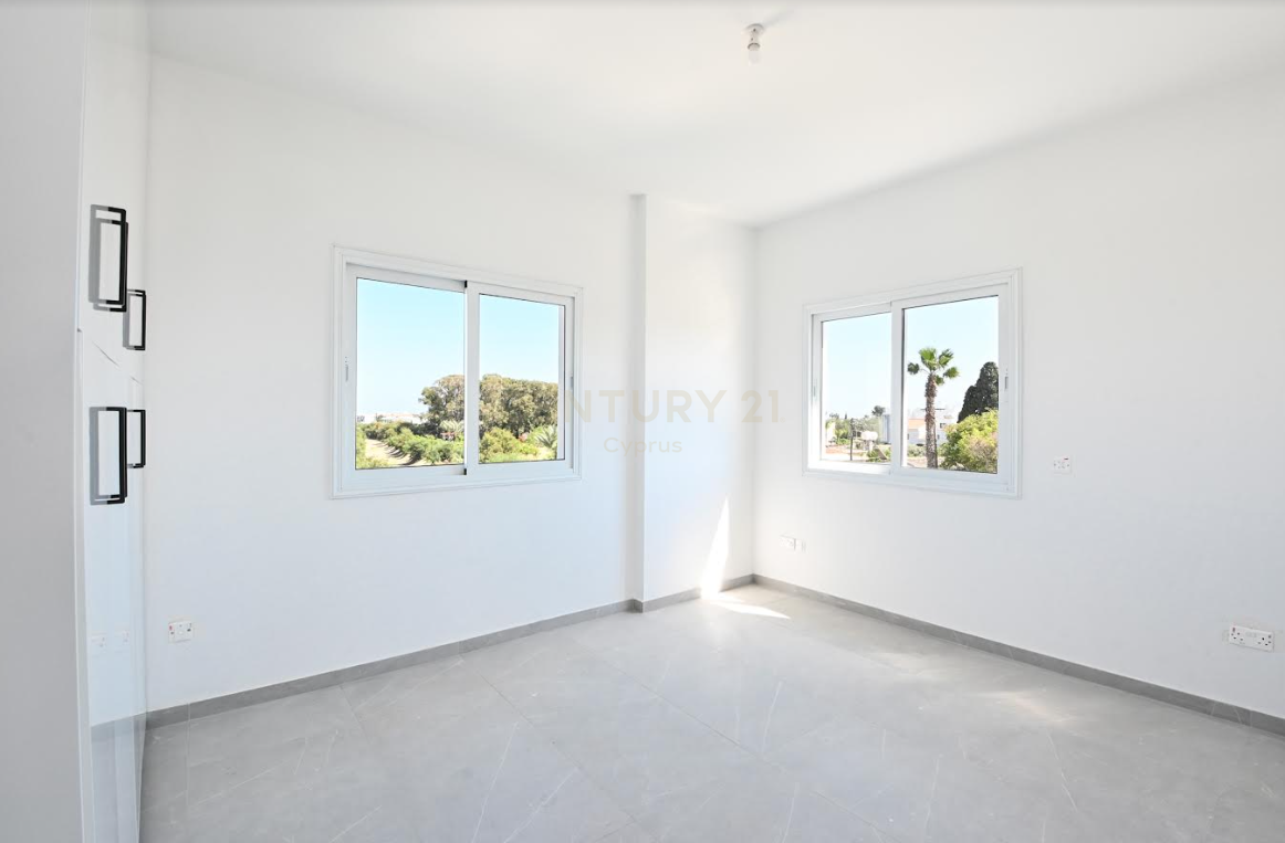 2 bedrooms Apartment in Livadia, Larnaka, Cyprus No. 54383