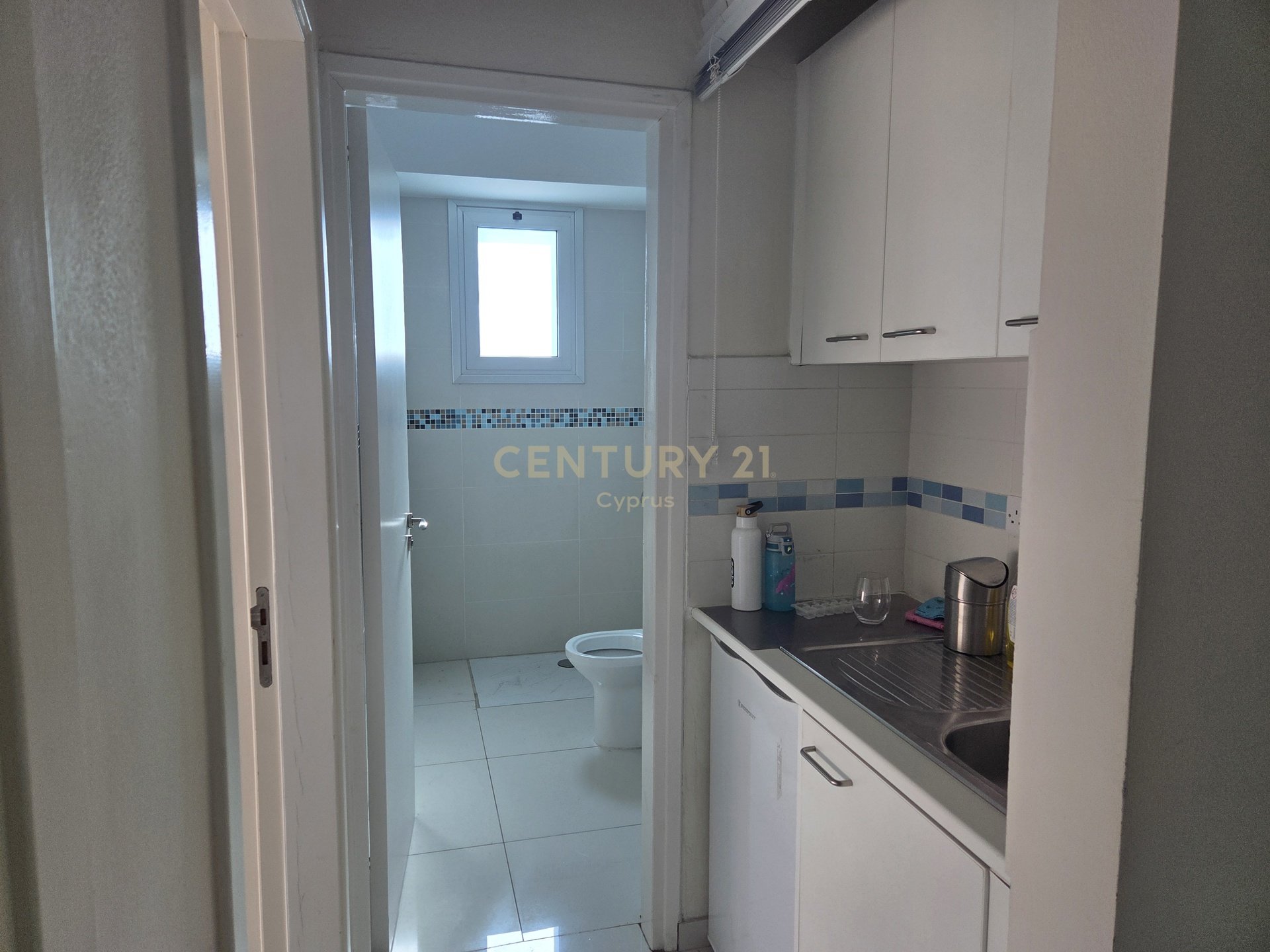 98m2 Bureau à Agios Nektarios, Limassol, Chypre No. 58569
