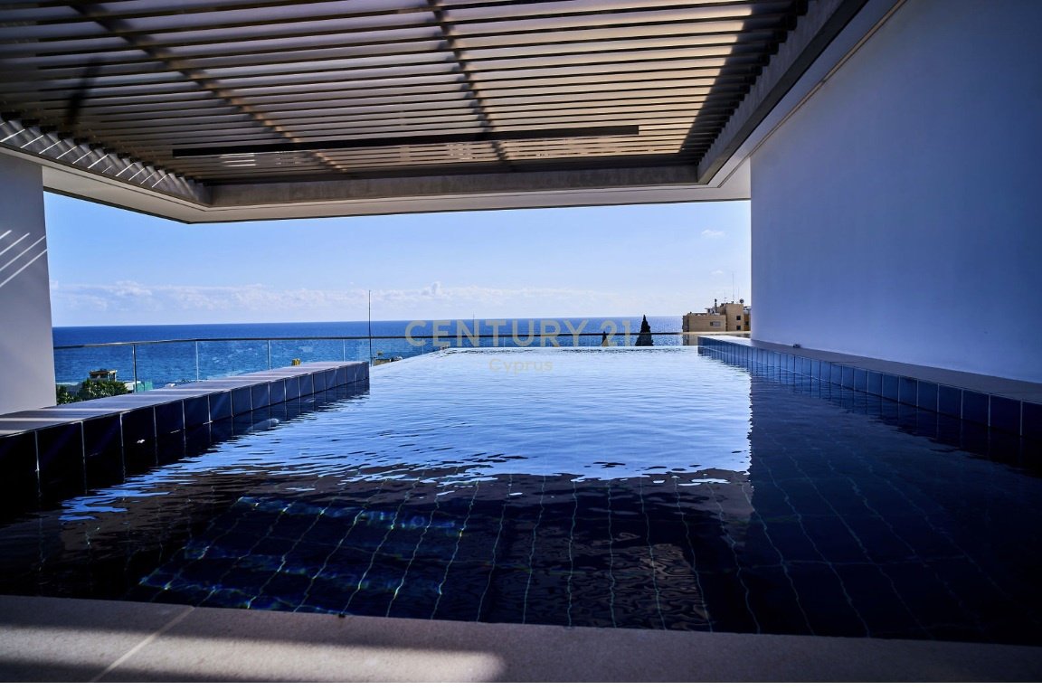 3 bedrooms Penthouse in Germasogeia, Limassol, Cyprus No. 58570