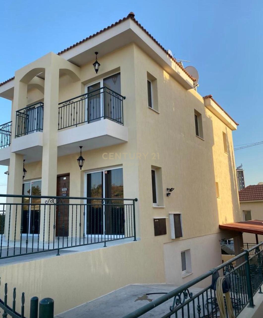 4 chambres Villa à Mouttagiaka, Limassol, Chypre No. 55367