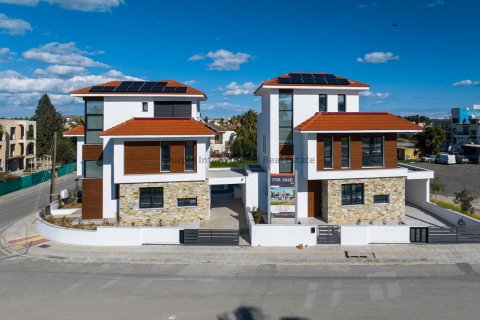5 bedrooms Villa in Oroklini, Larnaka, Cyprus No. 50962
