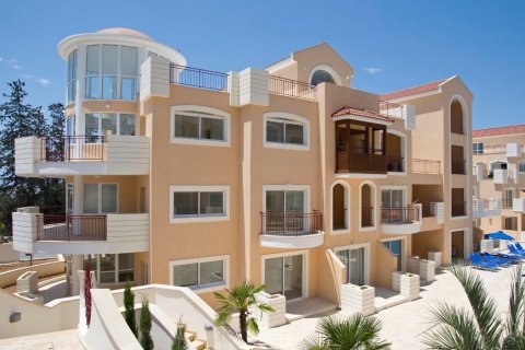 3 bedrooms Townhouse in Paphos, Cyprus No. 33141
