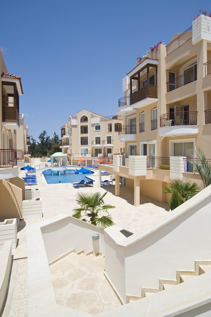 3 bedrooms Townhouse in Paphos, Cyprus No. 33141