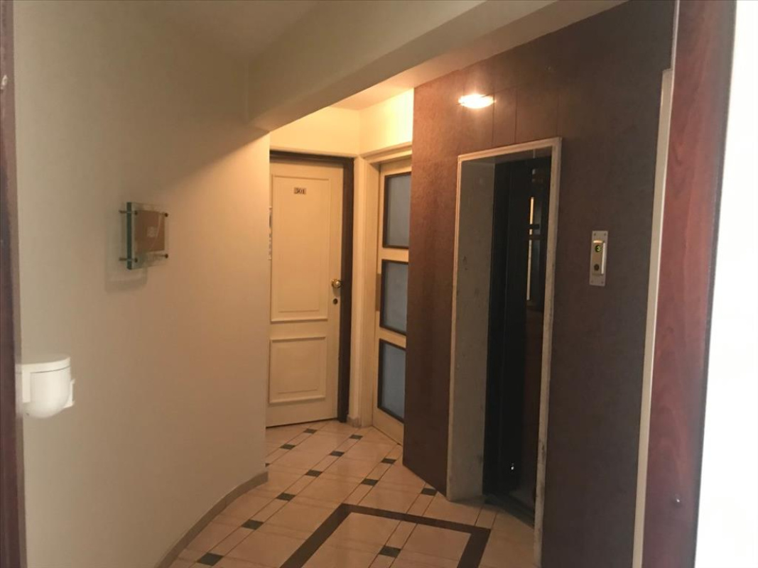203m2 Commercial property in Nicosia, Cyprus No. 38530