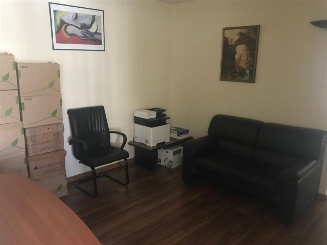 203m2 Commercial property in Nicosia, Cyprus No. 38530