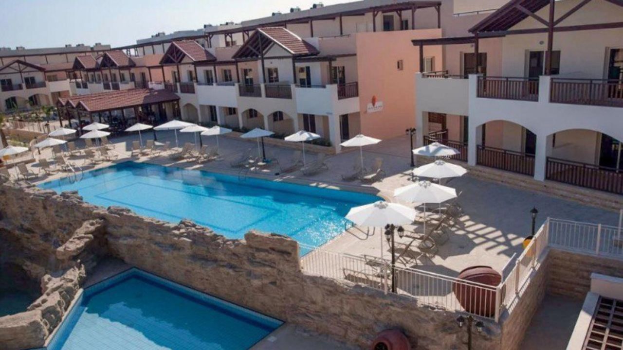 1 bedroom Apartment in Larnaka, Cyprus No. 35653