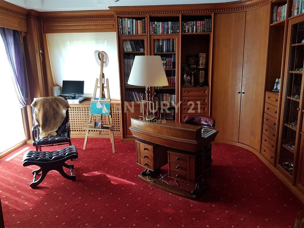 6 bedrooms Villa in Agios Tychonas, Limassol, Cyprus No. 55705