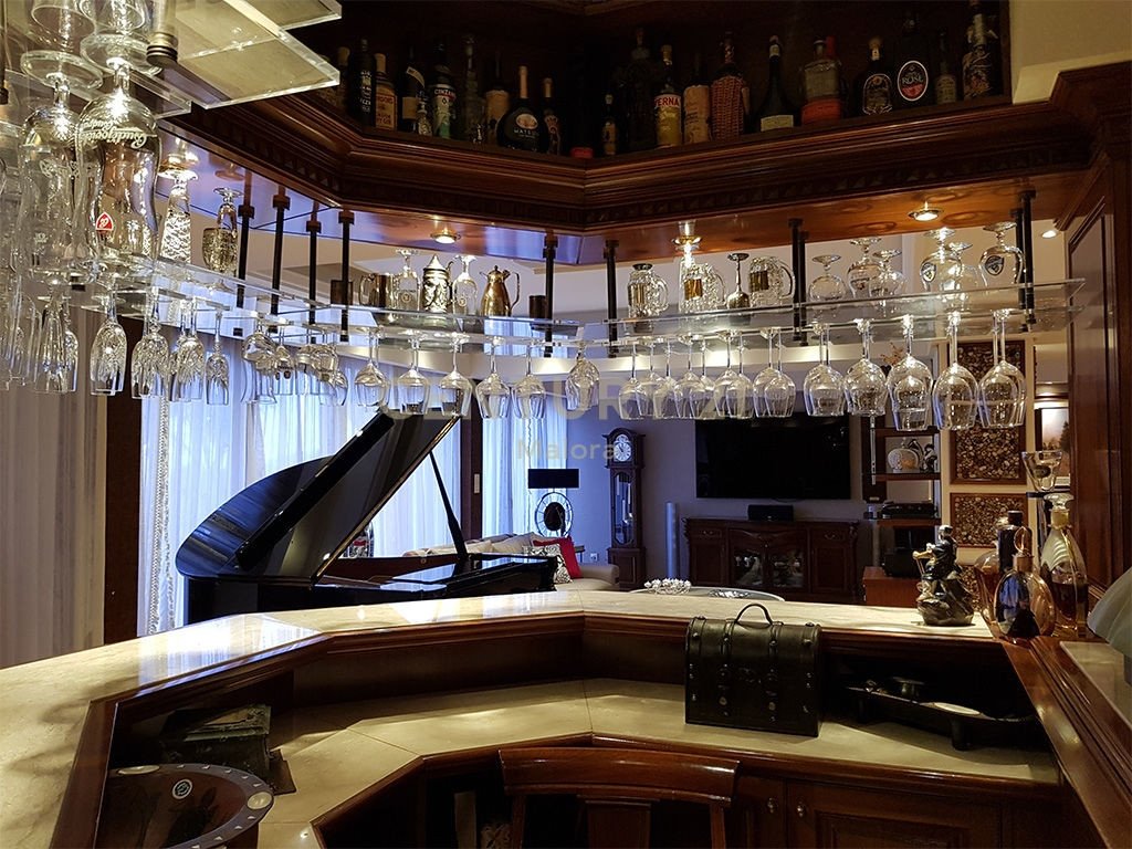 6 bedrooms Villa in Agios Tychonas, Limassol, Cyprus No. 55705