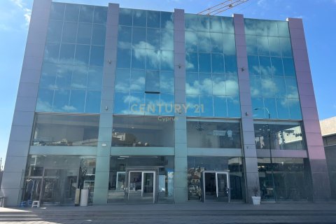 248m2 Oficina en Mesa Geitonia, Limassol, Chipre No. 55125