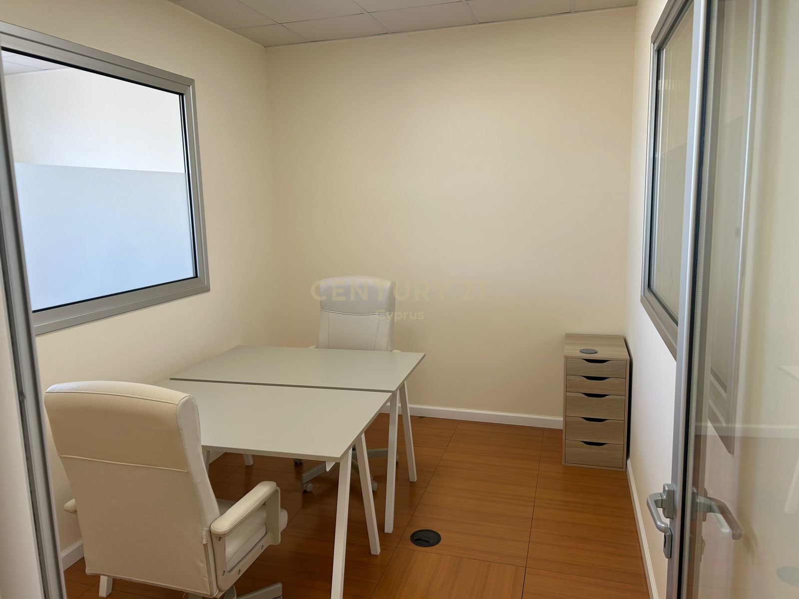 248m2 Bureau à Mesa Geitonia, Limassol, Chypre No. 55125